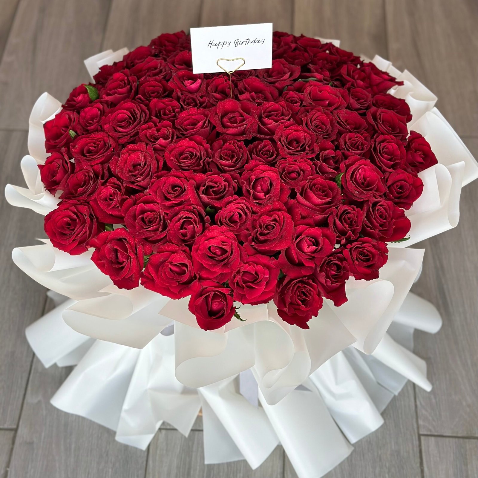 IMG_0176-2-scaled-1.jpeg باقة ورد أحمر 2 - الصورة 1