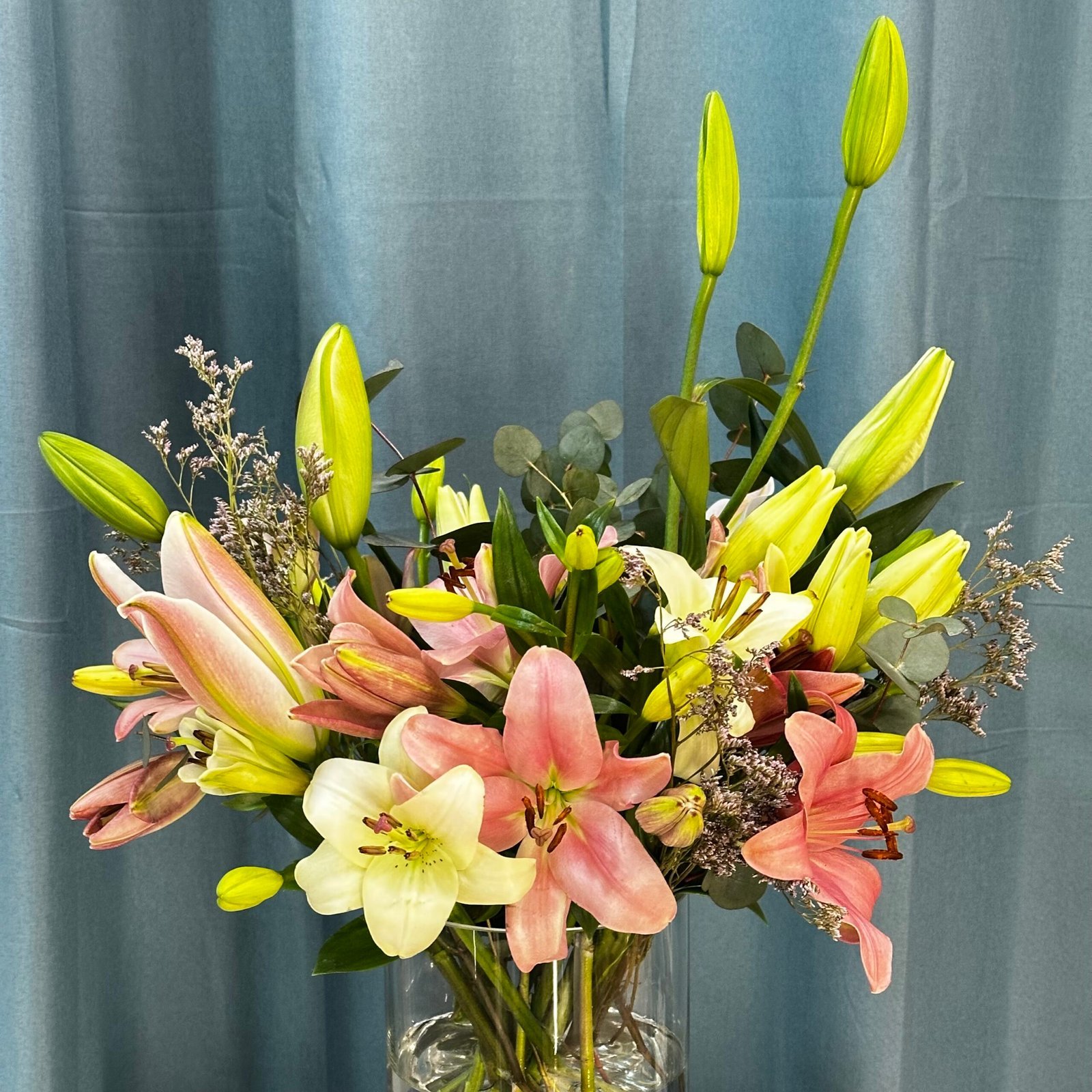 IMG_0367-1-scaled-1.jpeg مزهرية الليليوم - الصورة 1