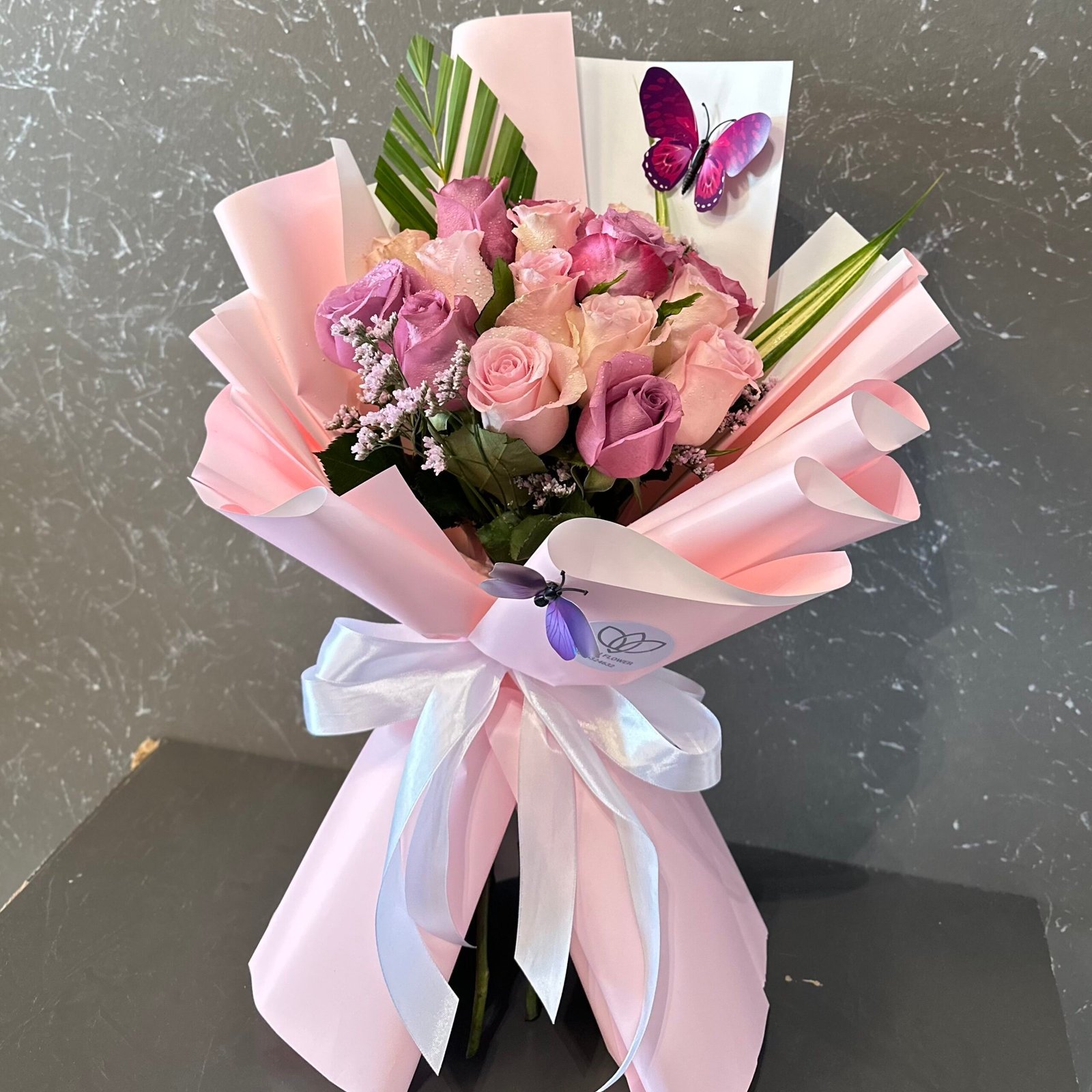 IMG_1589-2-scaled-1.jpeg أزهار وورد حكاية ورديه - الصورة 1