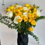 ⁦مزهرية جميلات الورد الانيقه⁩ - الصورة ⁦2⁩