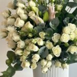 ⁦مزهرية اوليفا فلاورز وايت⁩ - الصورة ⁦2⁩