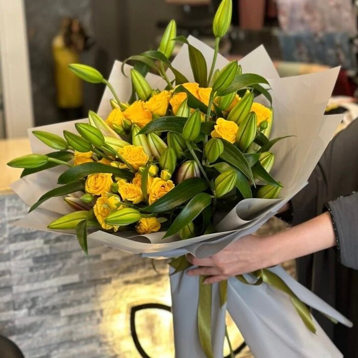 IMG_6047-1-scaled-e1744122481541-700x740-1.jpeg باقة الليليوم أو الكازبلانكا - الصورة 1