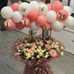 باقة الورد مع قوس بالون