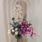 مزهرية الأوركيد مع البيبي أوركيد